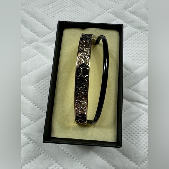 Vintage early 2000’s. Napier set of 2 whole bracelets (no opening in the middle) - Picture 1 of 7